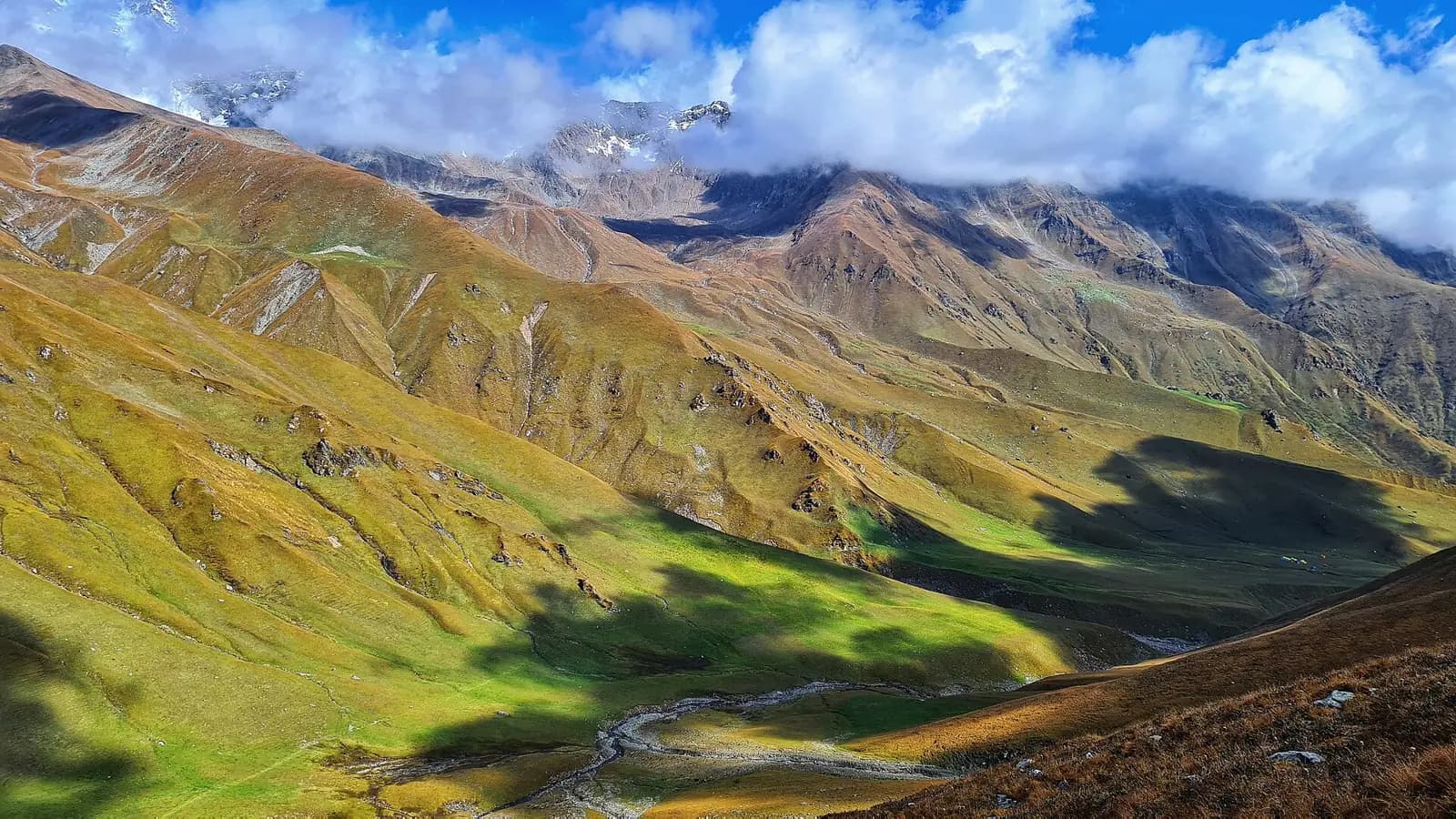 Gidara Bugyal — Gidara Bugyal is one of India's most stunning alpine meadows. The fields reach out far and wide, and there are numerous 