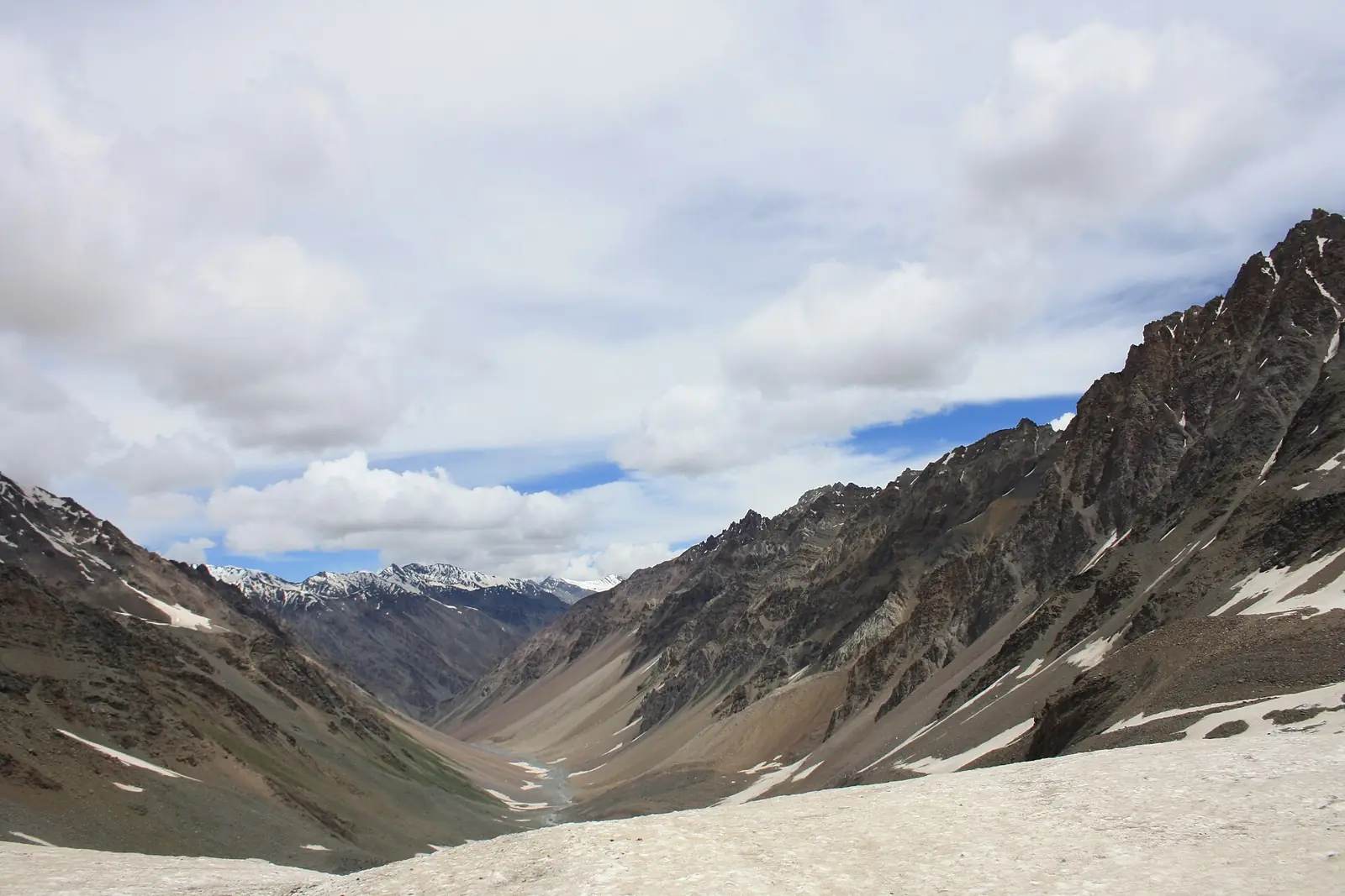 Pin Bhaba Pass — Photograph of the view north from Bhaba Pass (or Bhawa Pass) in Himachal Pradesh, India. At an altitude of 4,890m (16,04